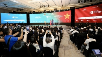 Đổi mới mô hình tăng trưởng là sứ mệnh chính trị và lịch sử