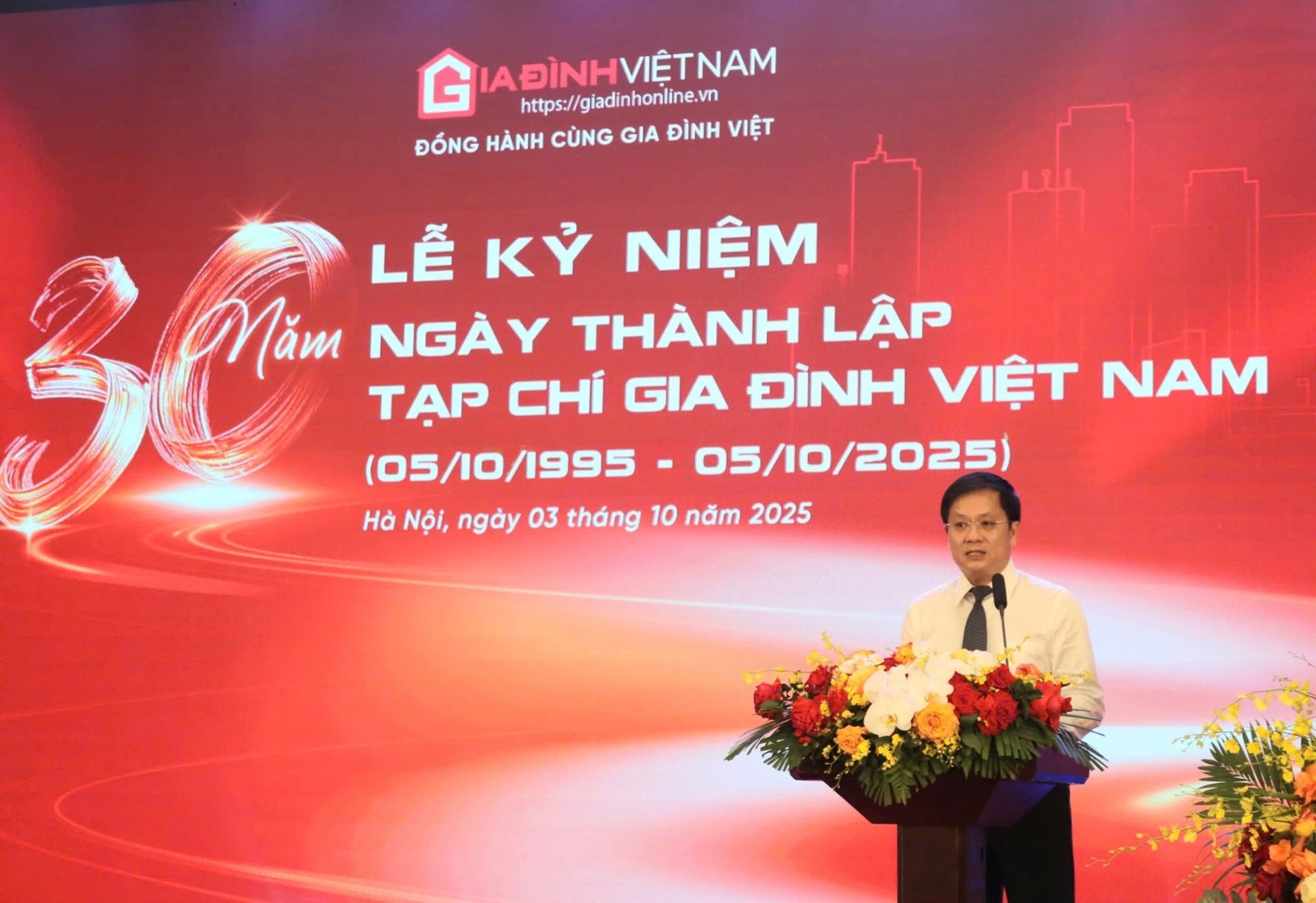 Nhà báo Hồ Minh Chiến - Tổng Biên tập Tạp chí Gia đình Việt Nam phát biểu tại buổi lễ. Nhà báo Hồ Minh Chiến - Tổng Biên tập Tạp chí Gia đình Việt Nam phát biểu tại buổi lễ.
