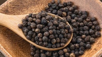 Giá tiêu hôm nay 6/10: Trong nước neo cao, thế giới biến động trái chiều