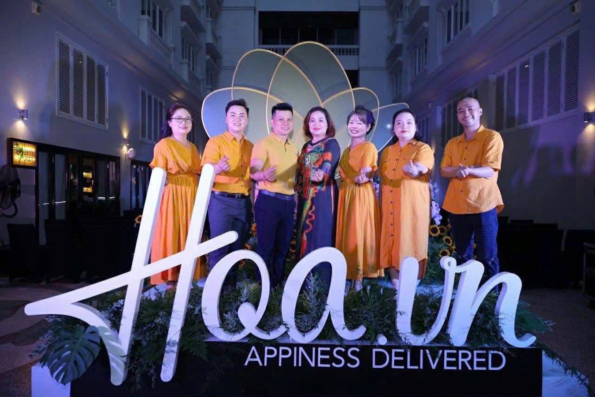 Nghệ nhân cắm hoa Ngô Thị Hồng An: Giữ lửa nghề hoa, lan tỏa giá trị văn hóa Việt Nghệ nhân cắm hoa Ngô Thị Hồng An: Giữ lửa nghề hoa, lan tỏa giá trị văn hóa Việt