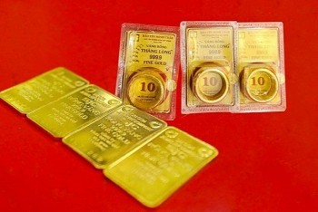 Vàng miếng SJC vượt 140 triệu đồng/lượng, lập đỉnh lịch sử