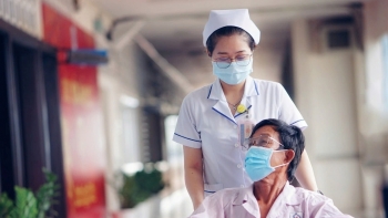 Chế độ phụ cấp mới cho nhân viên y tế