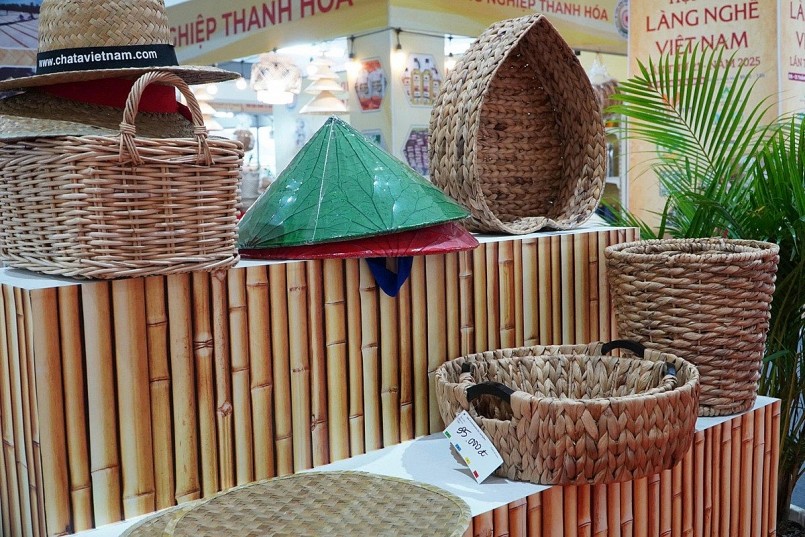 OCOP và câu chuyện làng nghề: Hành trình hấp dẫn du khách OCOP và câu chuyện làng nghề: Hành trình hấp dẫn du khách