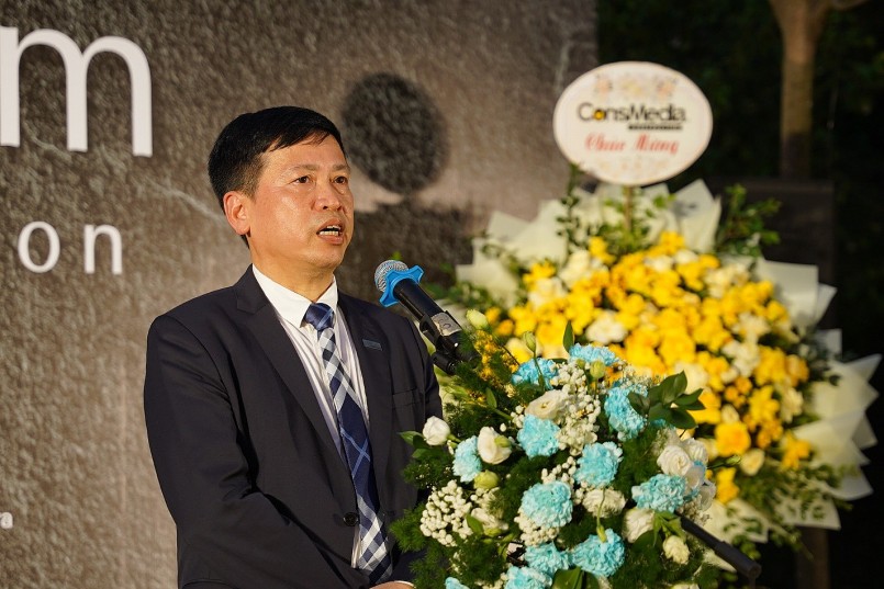 Ông Mai Xuân Đức, Tổng giám đốc Công ty CP Kinh doanh Gạch ốp lát Viglacera giới thiệu về