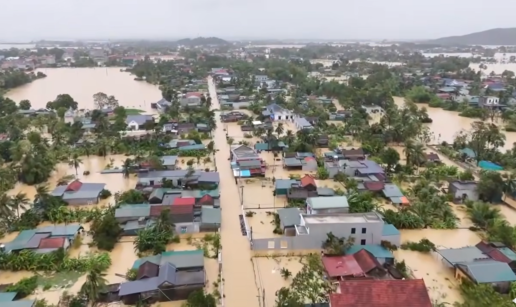 Hỗ trợ miễn, giảm thuế cho người dân và doanh nghiệp bị thiệt hại do mưa bão- Ảnh 1. Hỗ trợ miễn, giảm thuế cho người dân và doanh nghiệp bị thiệt hại do mưa bão- Ảnh 1.