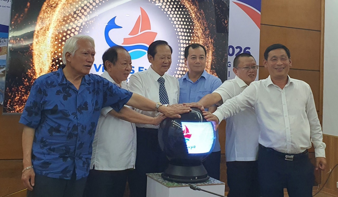 Các đại biểu ấn nút ra mắt Website Vinafis Expo 2026. Các đại biểu ấn nút ra mắt Website Vinafis Expo 2026.