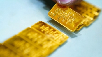 Giá vàng vượt mốc 144 triệu đồng/lượng, thiết lập kỷ lục lịch sử mới