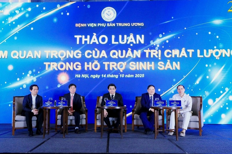Các chuyên gia tham gia thảo luận tại hội thảo, trong chuỗi sự kiện kỷ niệm 25 năm thành lập Trung tâm Hỗ trợ sinh sản Quốc gia (Ảnh: T.T). Các chuyên gia tham gia thảo luận tại hội thảo, trong chuỗi sự kiện kỷ niệm 25 năm thành lập Trung tâm Hỗ trợ sinh sản Quốc gia (Ảnh: T.T).