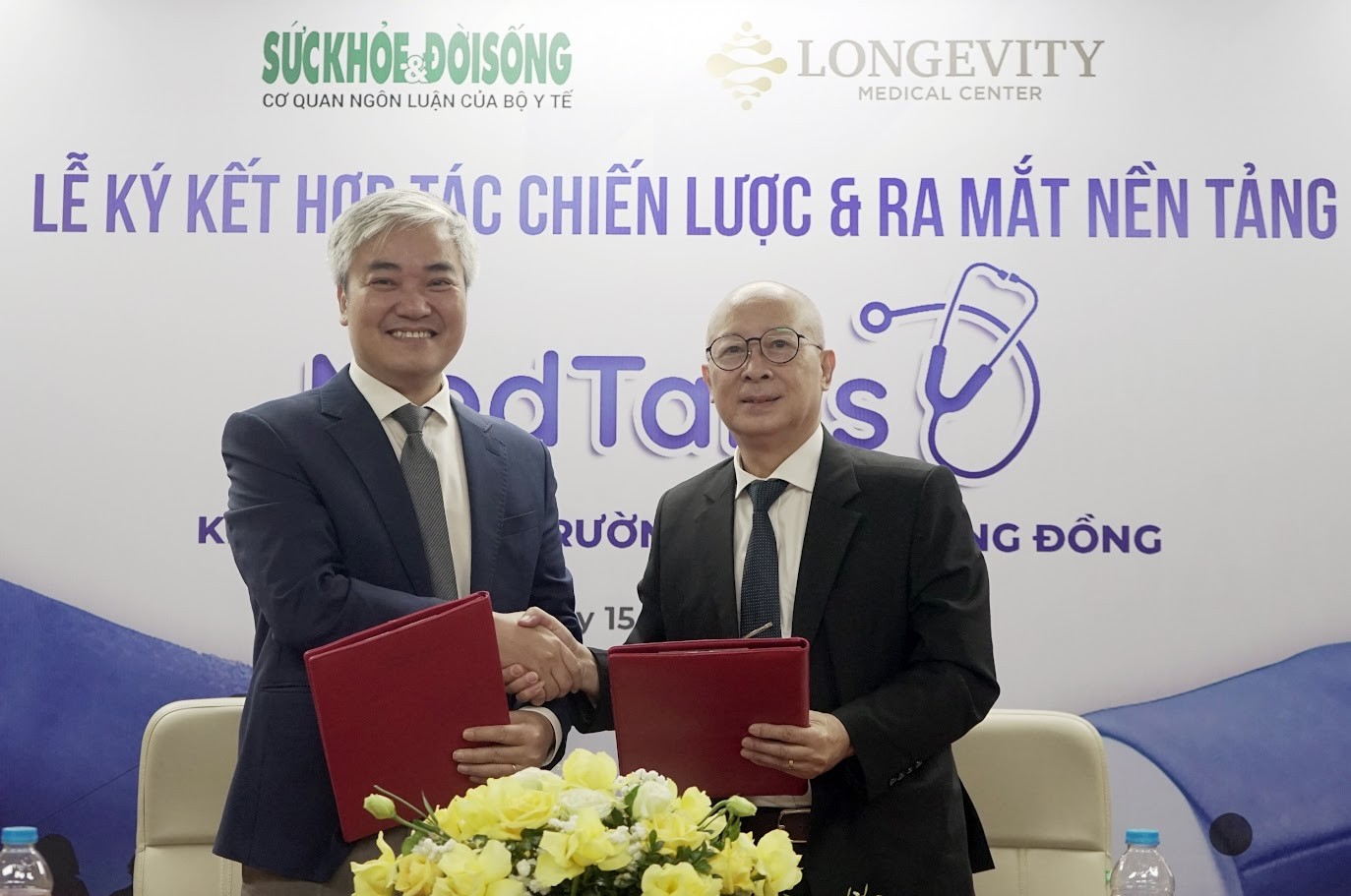 Báo Sức khỏe & Đời sống và Longevity Medical Center ký kết hợp tác chiến lược, ra mắt nền tảng Medtalks - nền tảng truyền thông về y học trường thọ Báo Sức khỏe & Đời sống và Longevity Medical Center ký kết hợp tác chiến lược, ra mắt nền tảng Medtalks - nền tảng truyền thông về y học trường thọ