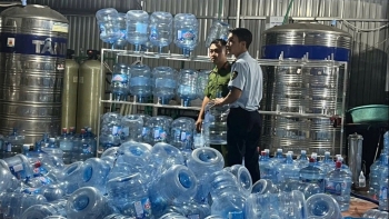 Nước máy 'đội lốt' nước tinh khiết: Hiểm họa sức khỏe tiềm ẩn