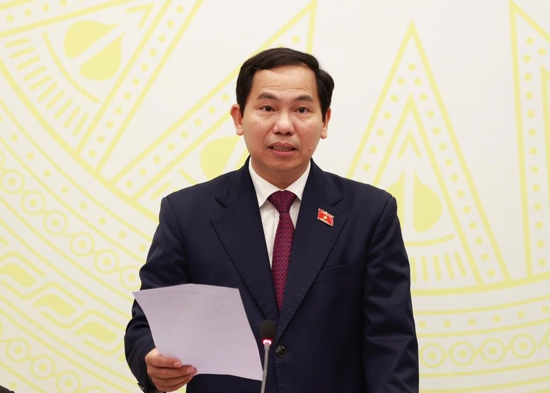 Phó Chủ nhiệm Thường trực Văn phòng Quốc hội Lê Quang Mạnh cho biết, kỳ họp thứ 10, Quốc hội khóa XV có ý nghĩa hết sức quan trọng. Quốc hội vừa tiến hành các nội dung của kỳ họp thường kỳ; đồng thời, thực hiện việc tổng kết nhiệm kỳ khóa XV - Ảnh: VGP Phó Chủ nhiệm Thường trực Văn phòng Quốc hội Lê Quang Mạnh cho biết, kỳ họp thứ 10, Quốc hội khóa XV có ý nghĩa hết sức quan trọng. Quốc hội vừa tiến hành các nội dung của kỳ họp thường kỳ; đồng thời, thực hiện việc tổng kết nhiệm kỳ khóa XV - Ảnh: VGP