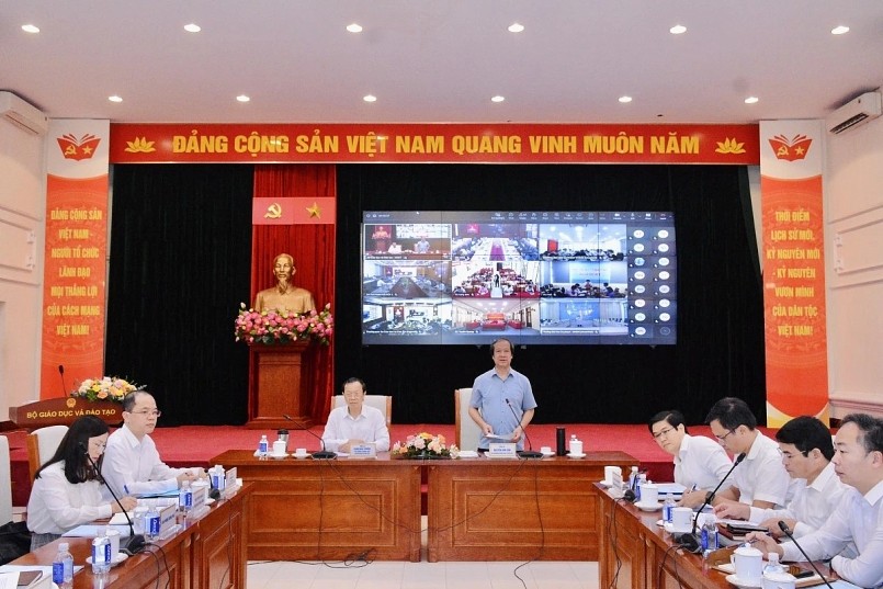 Hội nghị tổng kết, đánh giá kết quả triển khai chương trình, SGK giáo dục phổ thông giai đoạn 2020–2025 được tổ chức trực tiếp kết hợp trực tuyến (Ảnh: moet)