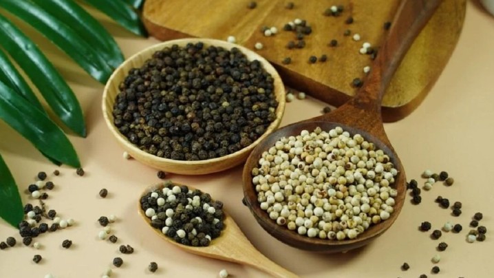 Giá hồ tiêu hôm nay 19/10: Giảm nhẹ tại nhiều vùng trồng trọng điểm