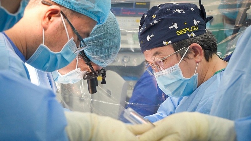 ê-kíp thực hiện ca lấy ghép tạng. Ảnh: BVCC ê-kíp thực hiện ca lấy ghép tạng. Ảnh: BVCC