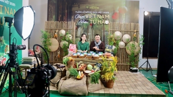 Hơn 6 tấn gạo ST25 được “chốt đơn” sau 2 giờ phát sóng trực tuyến