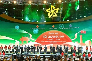 Thủ tướng Phạm Minh Chính khai mạc Hội chợ Mùa Thu 2025: Kết nối con người với sản xuất, kinh doanh