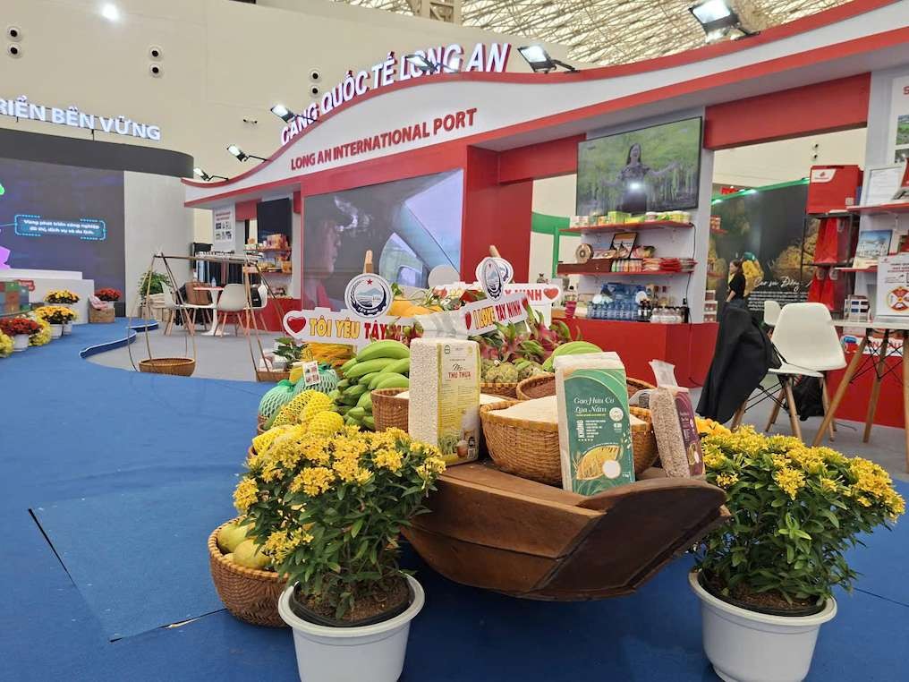 Không gian trưng bày tại tỉnh Long An. Ảnh: Tuyết Lan Không gian trưng bày tại tỉnh Long An. Ảnh: Tuyết Lan