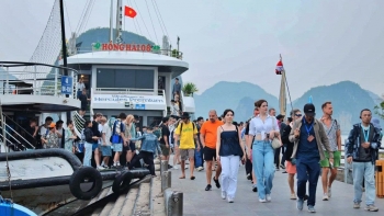 Du lịch Quảng Ninh bừng sức sống khi khách Trung Quốc trở lại
