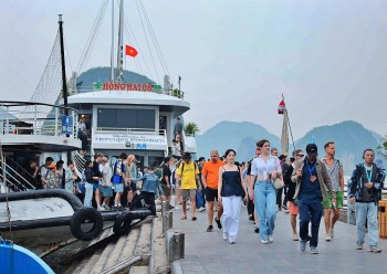 Du lịch Quảng Ninh bừng sức sống khi khách Trung Quốc trở lại