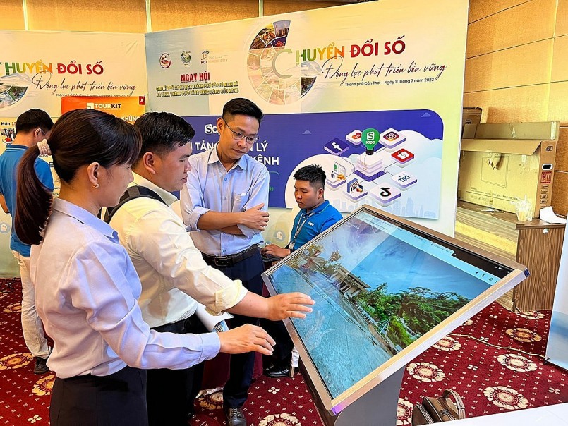 Chuyển đổi số – Đòn bẩy đưa du lịch Việt hướng tới hành trình xanh Chuyển đổi số – Đòn bẩy đưa du lịch Việt hướng tới hành trình xanh