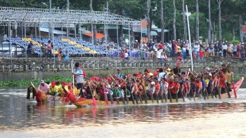 Nhiều hoạt động sôi nổi tại lễ hội Óoc Om Bóc – Đua ghe Ngo