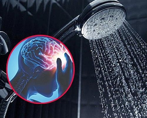 Tắm nước lạnh đêm khuya tiềm ẩn nhiều nguy cơ. (Ảnh minh họa) Tắm nước lạnh đêm khuya tiềm ẩn nhiều nguy cơ. (Ảnh minh họa)