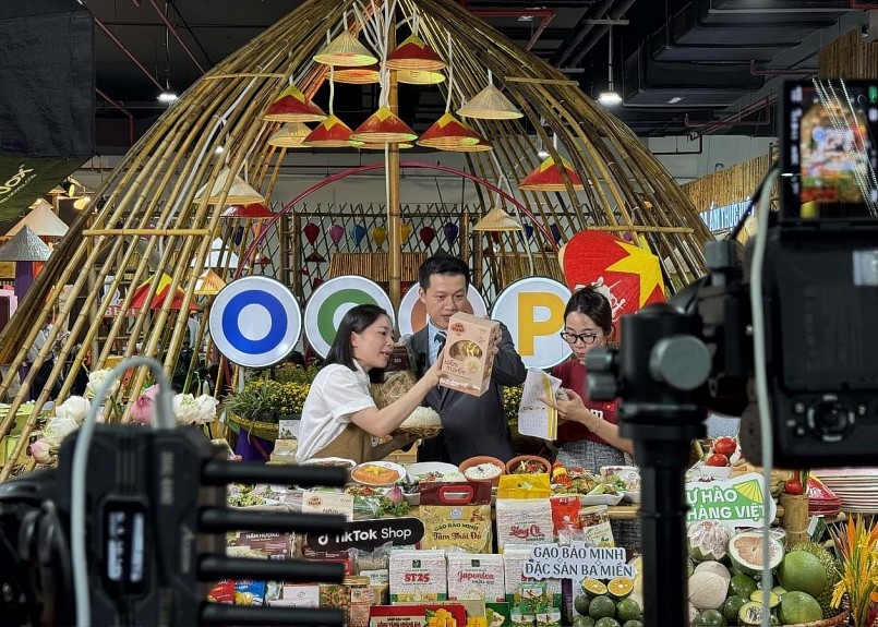 Gỡ “nút thắt” nâng tầm sản phẩm OCOP trên nền tảng số Gỡ “nút thắt” nâng tầm sản phẩm OCOP trên nền tảng số