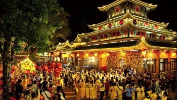 Tâm linh hòa cùng lễ hội – Núi Sam đón mùa hành hương Bà Chúa Xứ