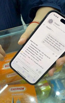 Tự chữa bệnh theo ChatGPT: Canh bạc với sức khỏe