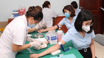 Chăm sóc sức khỏe người lao động từ khi tuyển dụng