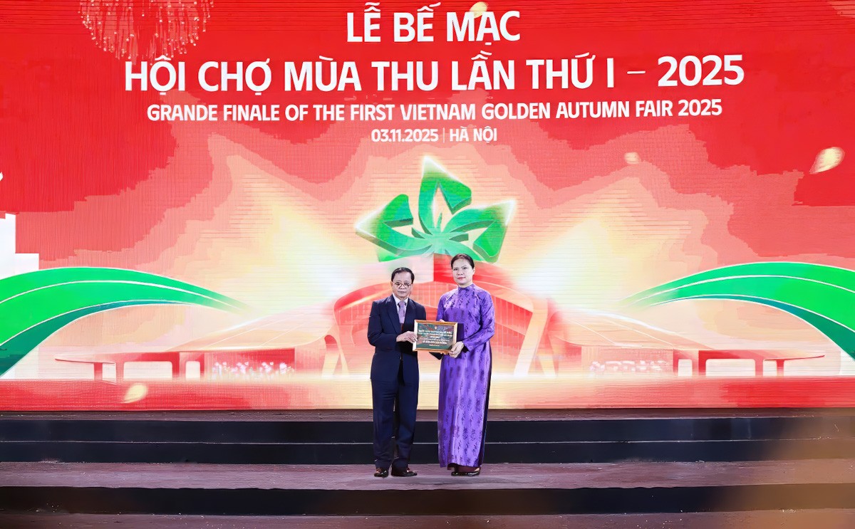 HDBank chung tay cùng Chính phủ hỗ trợ đồng bào vùng bão lũ 10 tỷ đồng HDBank chung tay cùng Chính phủ hỗ trợ đồng bào vùng bão lũ 10 tỷ đồng