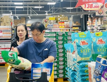 Từ hạt gạo trắng đến thương hiệu xanh: Bước ngoặt của ngành lúa Việt