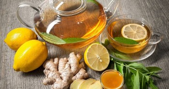 Mật ong chanh gừng – Thức uống “vàng” cho sức khỏe mùa giao thời