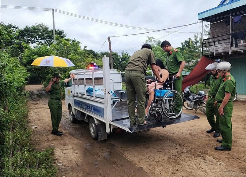 Bão Kalmaegi giật cấp 17, Thủ tướng yêu cầu sơ tán dân trước 15h Bão Kalmaegi giật cấp 17, Thủ tướng yêu cầu sơ tán dân trước 15h