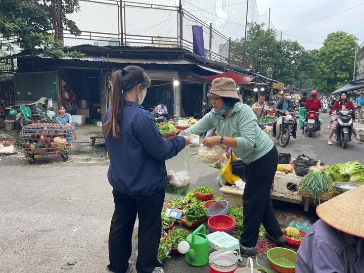Giá thực phẩm sau bão lũ đẩy CPI tháng 10 tăng 0,20% Giá thực phẩm sau bão lũ đẩy CPI tháng 10 tăng 0,20%