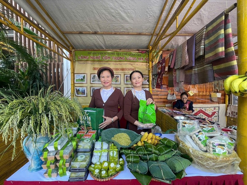Mở đường tiêu thụ nông sản, sản phẩm làng nghề vươn ra thế giới Mở đường tiêu thụ nông sản, sản phẩm làng nghề vươn ra thế giới
