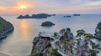 Điều gì khiến Cát Bà trở thành "ngôi sao mới" trên bản đồ du lịch thế giới?