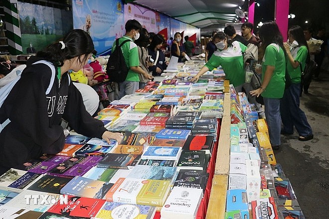 Gian trưng bày sách của Thư viện tỉnh Đồng Tháp tại Ngày Sách và Văn hóa đọc Việt Nam tỉnh Đồng Tháp lần thứ Tư năm 2025. (Ảnh: Nguyễn Văn Trí/TTXVN) Gian trưng bày sách của Thư viện tỉnh Đồng Tháp tại Ngày Sách và Văn hóa đọc Việt Nam tỉnh Đồng Tháp lần thứ Tư năm 2025. (Ảnh: Nguyễn Văn Trí/TTXVN)