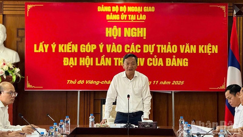 Đại sứ Việt Nam tại Lào Nguyễn Minh Tâm phát biểu tại Hội nghị. (Ảnh: TRỊNH DŨNG) Đại sứ Việt Nam tại Lào Nguyễn Minh Tâm phát biểu tại Hội nghị. (Ảnh: TRỊNH DŨNG)
