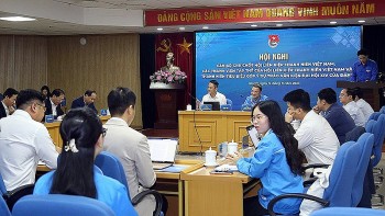 Thanh niên, cán bộ Hội Liên hiệp Thanh niên Việt Nam góp ý vào dự thảo Văn kiện Đại hội XIV của Đảng