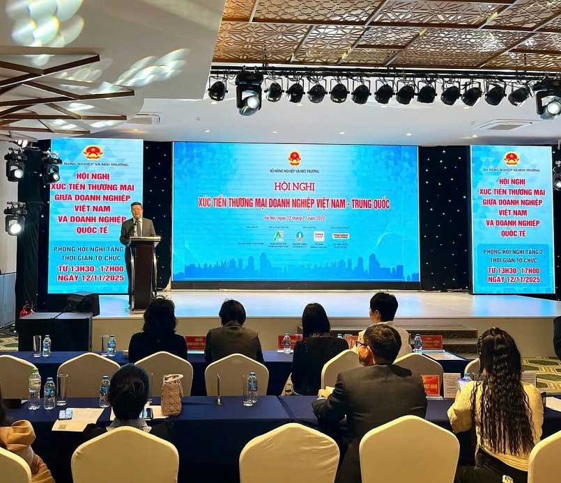 Kim ngạch thương mại Việt – Trung 10 tháng vượt 208 tỷ USD Kim ngạch thương mại Việt – Trung 10 tháng vượt 208 tỷ USD