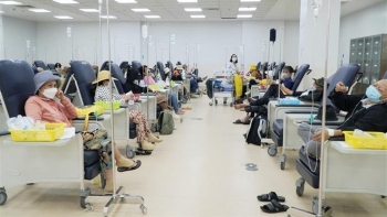 "Làn sóng" ung thư tại Việt Nam: Báo động từ lối sống và thách thức phát hiện sớm