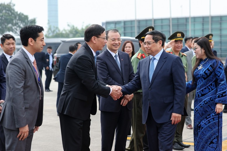 Phó Chủ nhiệm Văn phòng Chính phủ Phạm Mạnh Cường tiễn đoàn - Ảnh: VGP/Nhật Bắc Phó Chủ nhiệm Văn phòng Chính phủ Phạm Mạnh Cường tiễn đoàn - Ảnh: VGP/Nhật Bắc