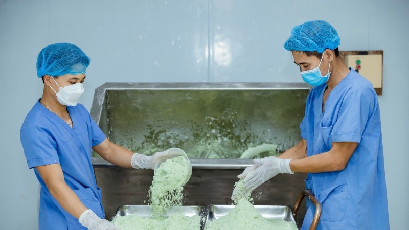 Quy trình sản xuất ống hút ECOS từ bột rau củ. Quy trình sản xuất ống hút ECOS từ bột rau củ.