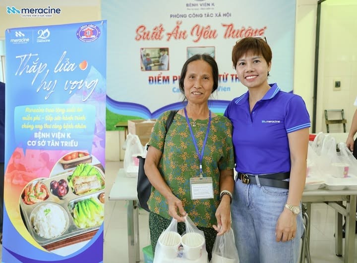 Mỗi phần cơm là một lời động viên, tiếp thêm nghị lực cho người bệnh trong quá trình điều trị. Mỗi phần cơm là một lời động viên, tiếp thêm nghị lực cho người bệnh trong quá trình điều trị.