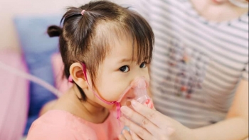 Khẩn cấp phòng ngừa phế cầu khuẩn ở trẻ