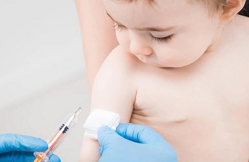 Thực hiện biện pháp phòng bệnh đặc hiệu là tiêm phòng cúm Thực hiện biện pháp phòng bệnh đặc hiệu là tiêm phòng cúm