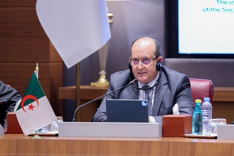 Thủ tướng Sifi Ghrieb bày tỏ vui mừng trước những bước phát triển mạnh mẽ trong quan hệ hai nước trong các lĩnh vực khác nhau, đáp ứng yêu cầu và nguyện vọng của lãnh đạo và nhân dân hai nước - Ảnh: VGP Thủ tướng Sifi Ghrieb bày tỏ vui mừng trước những bước phát triển mạnh mẽ trong quan hệ hai nước trong các lĩnh vực khác nhau, đáp ứng yêu cầu và nguyện vọng của lãnh đạo và nhân dân hai nước - Ảnh: VGP