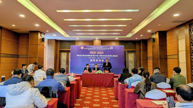 Toàn cảnh buổi họp báo Toàn cảnh buổi họp báo