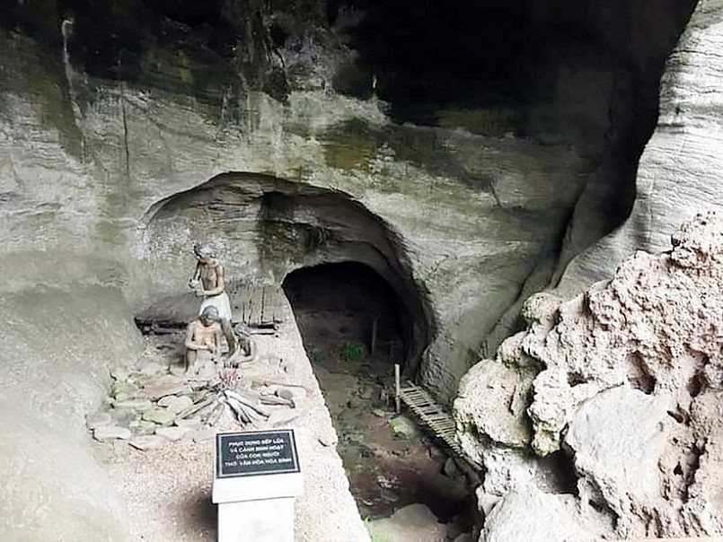 Khu Di tích Quốc gia Hang Xóm Trại. Ảnh Tư liệu Khu Di tích Quốc gia Hang Xóm Trại. Ảnh Tư liệu